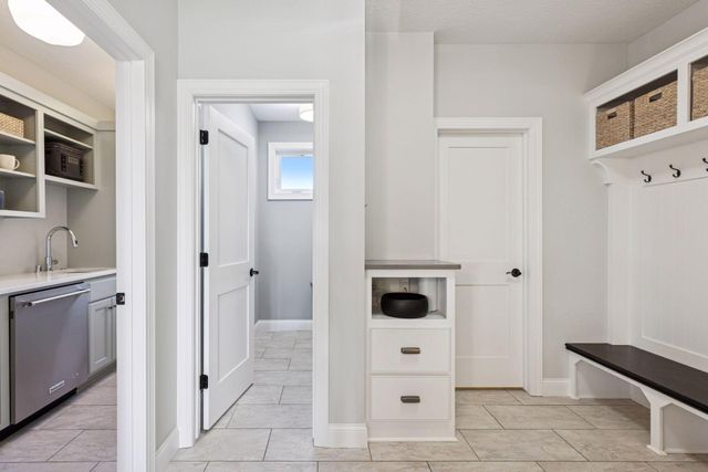 78 Rapp Farm Lane, North Oaks, MN 55127