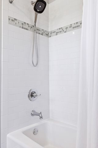 78 Rapp Farm Lane, North Oaks, MN 55127