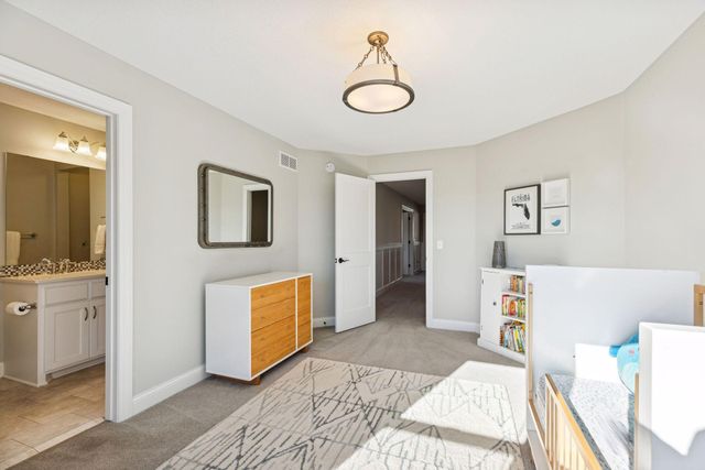 78 Rapp Farm Lane, North Oaks, MN 55127