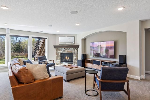 78 Rapp Farm Lane, North Oaks, MN 55127