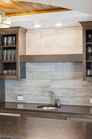 78 Rapp Farm Lane, North Oaks, MN 55127