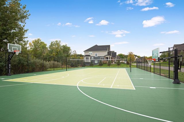 78 Rapp Farm Lane, North Oaks, MN 55127