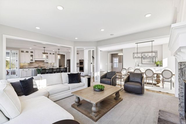 78 Rapp Farm Lane, North Oaks, MN 55127