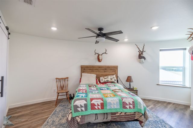 462 County Road 241, Ovalo, TX 79541