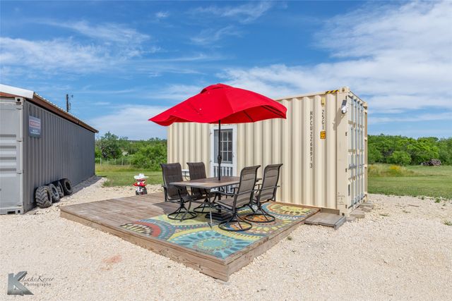 462 County Road 241, Ovalo, TX 79541