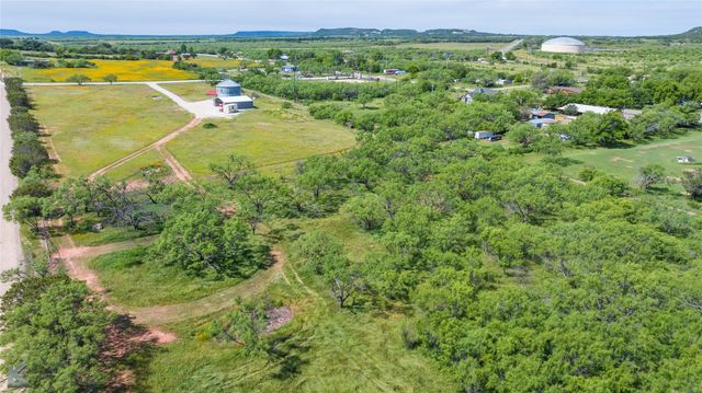 462 County Road 241, Ovalo, TX 79541