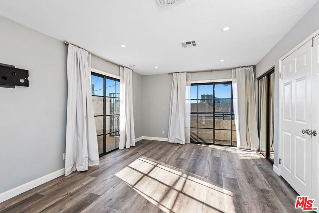 3780 Ocean View Avenue 2, Los Angeles, CA 90066