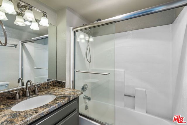 3780 Ocean View Avenue 2, Los Angeles, CA 90066