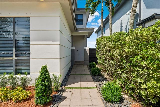 16025 SW 136th Terrace, Miami, FL 33196