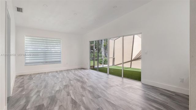 9531 W Heather Ln, Miramar, FL 33025