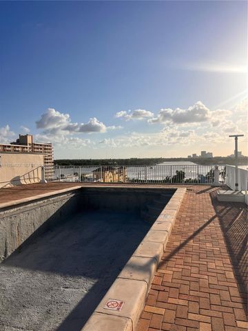 300 Oregon Street 506, Hollywood, FL 33019
