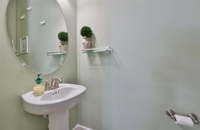 1618 EMERALD DUNES DRIVE, Sun City Center, FL 33573