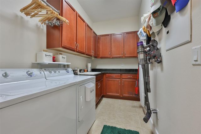 1618 EMERALD DUNES DRIVE, Sun City Center, FL 33573
