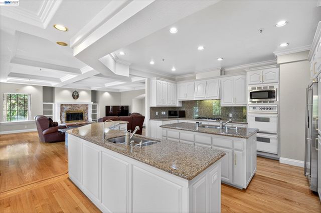 9500 Santos Ranch Rd, Pleasanton, CA 94588