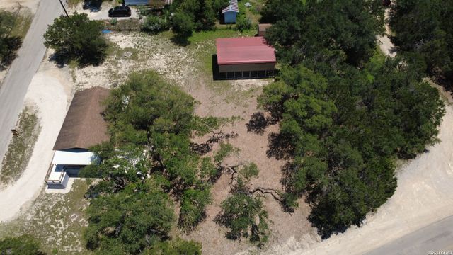 362 CANYON SPRINGS DR, Canyon Lake, TX 78133