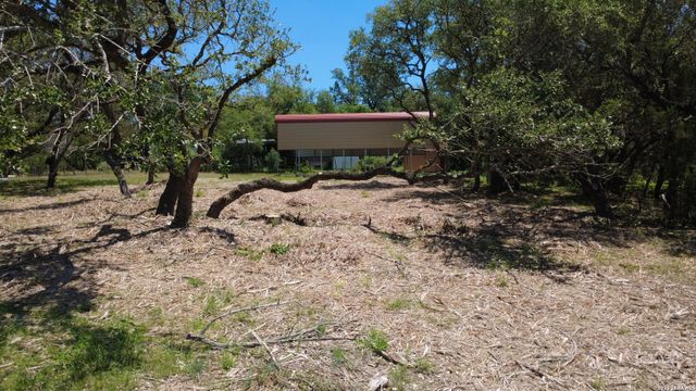 362 CANYON SPRINGS DR, Canyon Lake, TX 78133