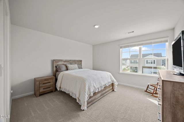 1432 Carisbrooke Drive, Mebane, NC 27302