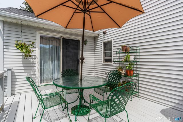 105 Meadow Wood Road, Stratford, CT 06614