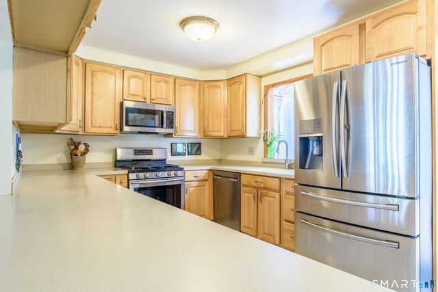 105 Meadow Wood Road, Stratford, CT 06614