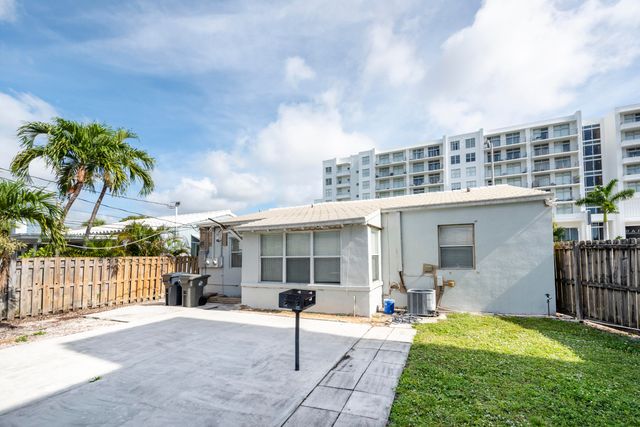 412 SE 17th Street Front, Fort Lauderdale, FL 33316