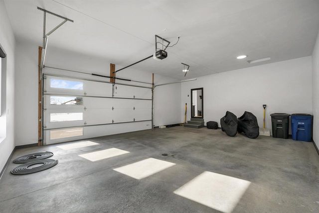 396 ALDON CIRCLE, Green Bay, WI 54304