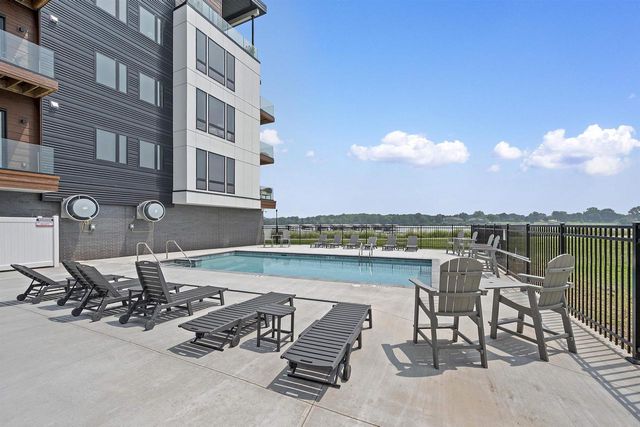 396 ALDON CIRCLE, Green Bay, WI 54304