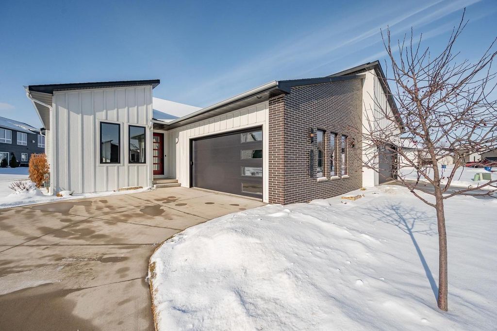 396 ALDON CIRCLE, Green Bay, WI 54304