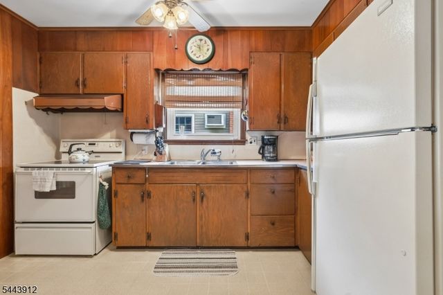 517 Joseph Ave, Woodbridge Twp., NJ 07095