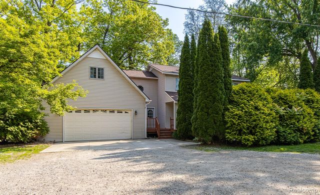 2475 S ORTONVILLE Road, Brandon Charter Township, MI 48462