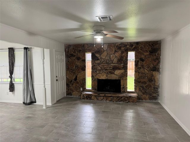 10415 Sageburrow Drive, Houston, TX 77089