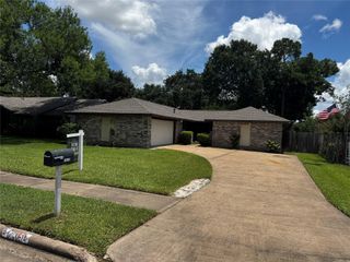 10415 Sageburrow Drive, Houston, TX 77089