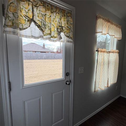 2044 W Autumn Way, Mustang, OK 73064