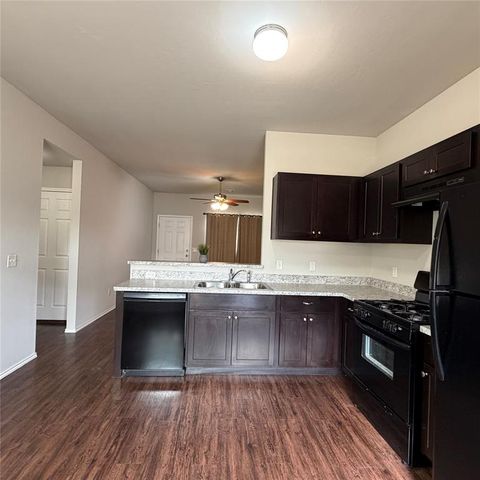 2044 W Autumn Way, Mustang, OK 73064
