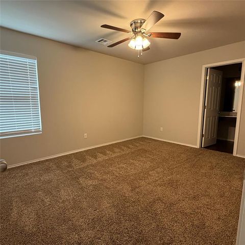 2044 W Autumn Way, Mustang, OK 73064