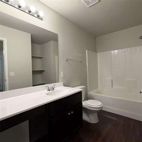 2044 W Autumn Way, Mustang, OK 73064