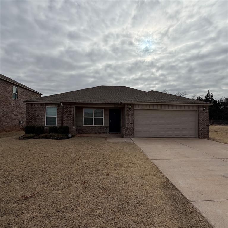 2044 W Autumn Way, Mustang, OK 73064