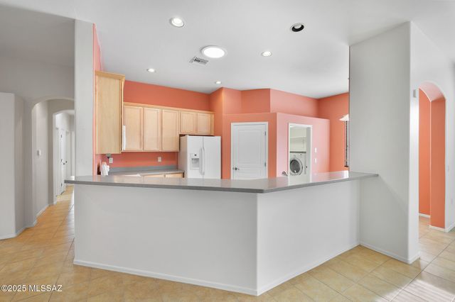 2171 N Avenida Del Polen, Green Valley, AZ 85614