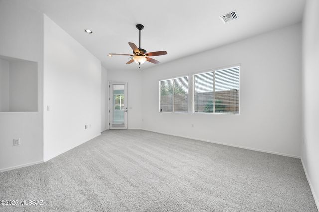 2171 N Avenida Del Polen, Green Valley, AZ 85614
