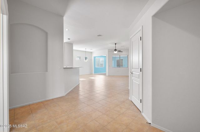 2171 N Avenida Del Polen, Green Valley, AZ 85614