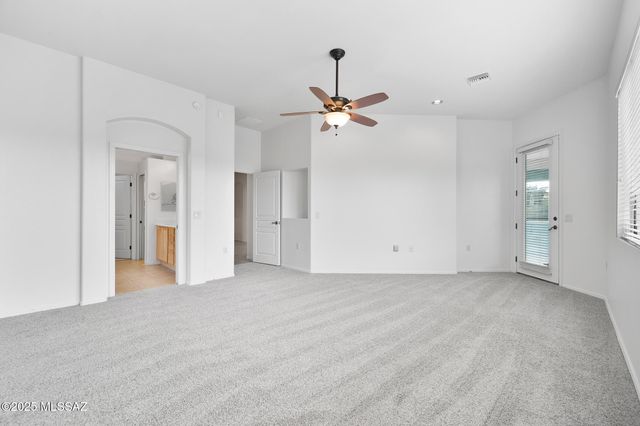 2171 N Avenida Del Polen, Green Valley, AZ 85614