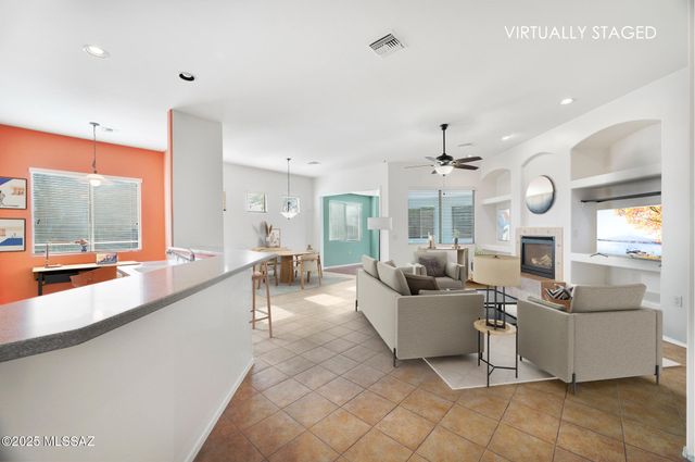 2171 N Avenida Del Polen, Green Valley, AZ 85614