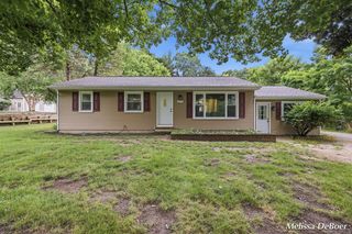 2014 3 Mile Road, Grand Rapids, MI 49505