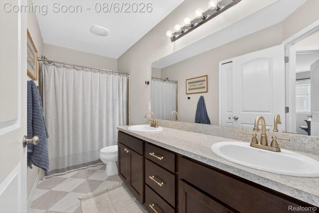 55920 Sunningdale Drive, Lyon Charter Township, MI 48178