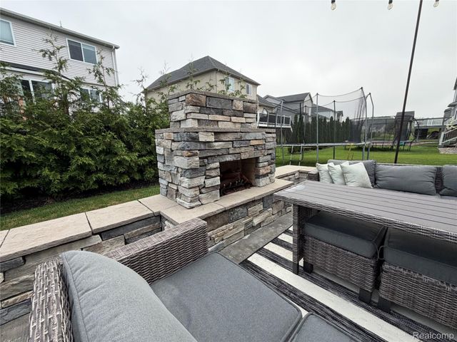 55920 Sunningdale Drive, Lyon Charter Township, MI 48178