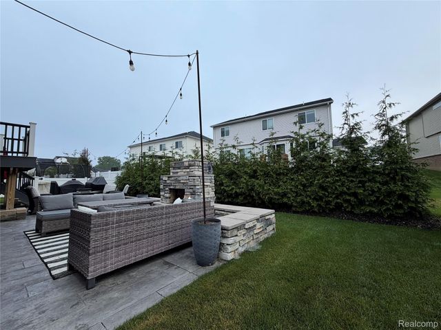 55920 Sunningdale Drive, Lyon Charter Township, MI 48178