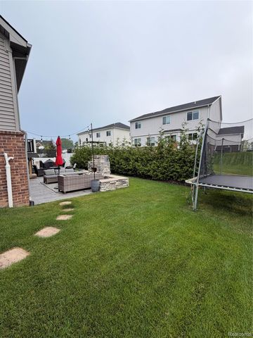 55920 Sunningdale Drive, Lyon Charter Township, MI 48178