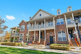 145 E Bay Drive 35, Walled Lake, MI 48390