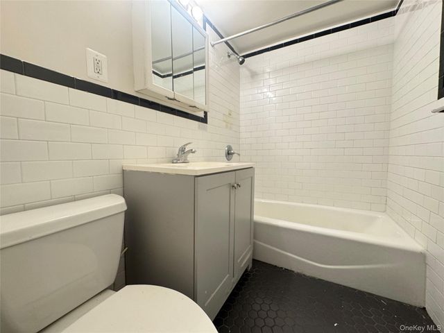 3083 49th Street, Astoria, NY 11103