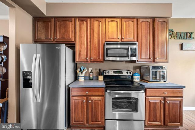 229 CREEKSIDE DR, Pottstown, PA 19464