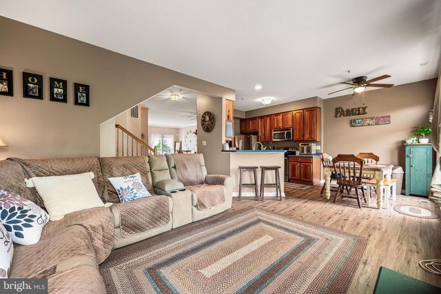 229 CREEKSIDE DR, Pottstown, PA 19464